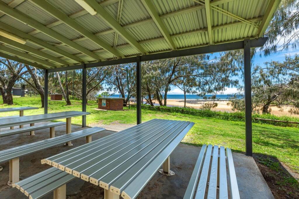 Puppies&Pancakes At Innes Park Opp Park&Beach Dogs Welcome Inside Pemberton Exterior photo