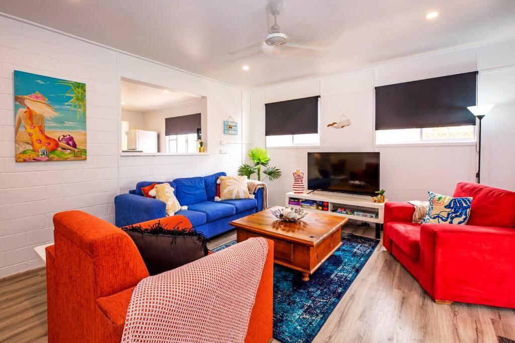 Puppies&Pancakes At Innes Park Opp Park&Beach Dogs Welcome Inside Pemberton Exterior photo