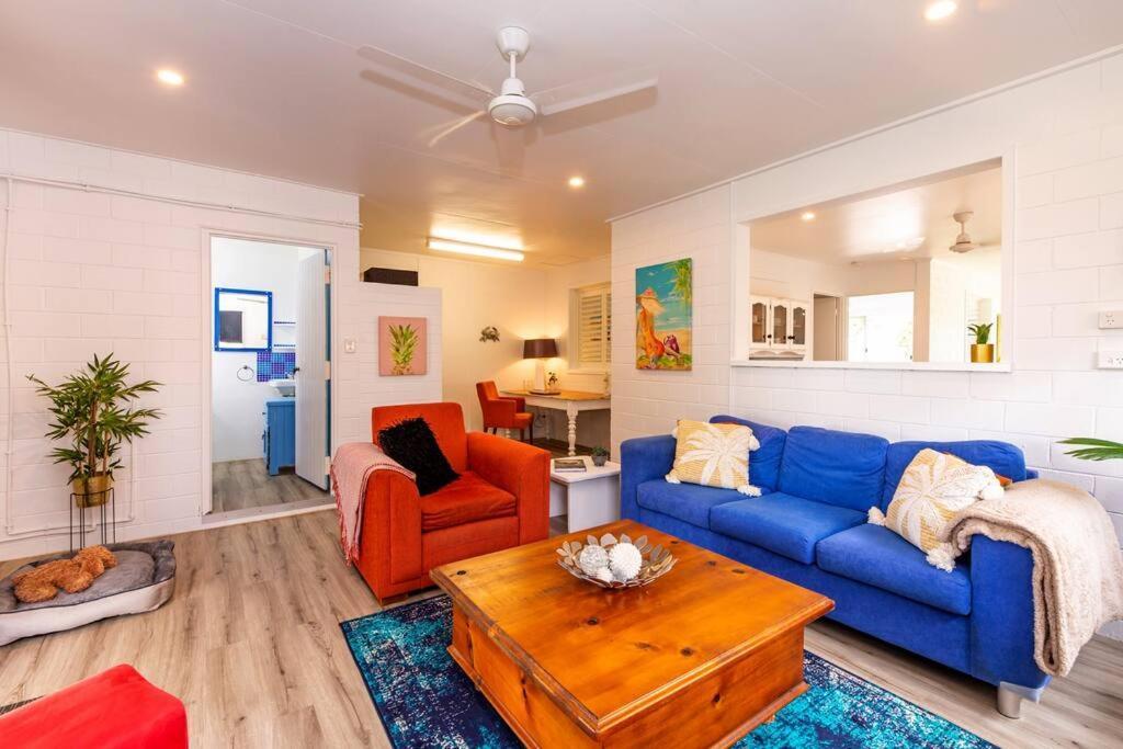 Puppies&Pancakes At Innes Park Opp Park&Beach Dogs Welcome Inside Pemberton Exterior photo